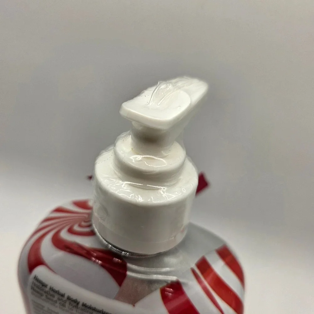 Hempz Peppermint Vanilla Swirl Herbal Body Moisturizer 17oz Holiday Edition New